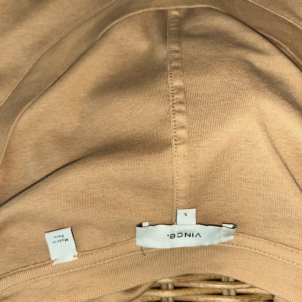 NEW Vince Classic Scoop Neck Long-Sleeve Top - Tan 100% Pima Cotton Sz S - Picture 4 of 5
